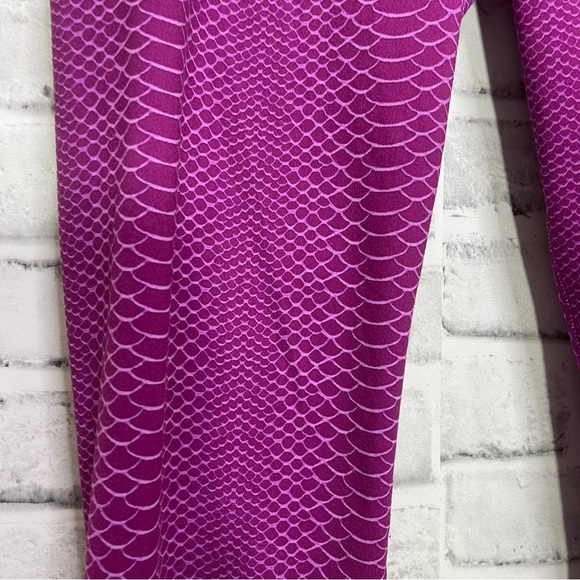 Under Armour Mermaid Fish Scale Purple Pink Leggings - Picture 2 of 4